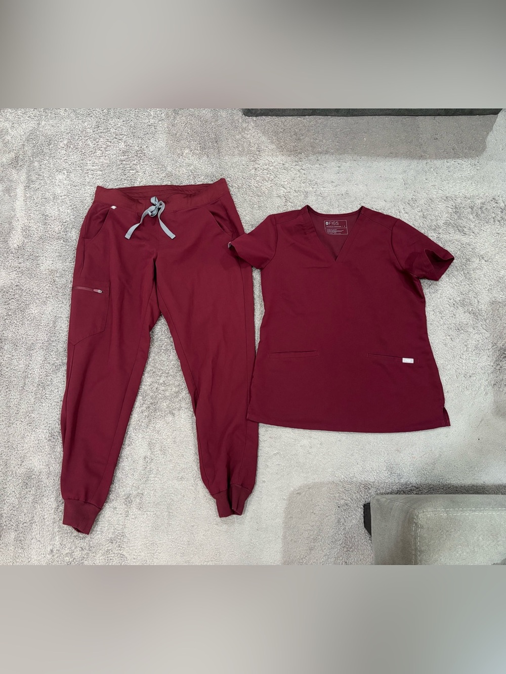 S/M FIGS Burgundy Scrub Set